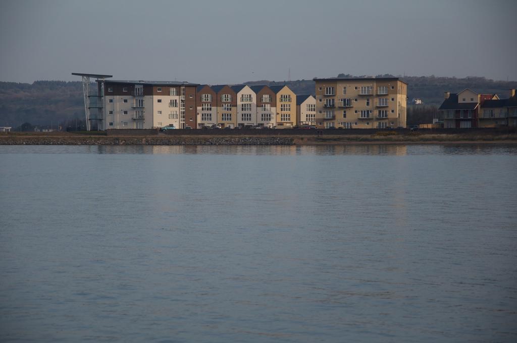 Traeth Bychan Apartment Llanelli Luaran gambar